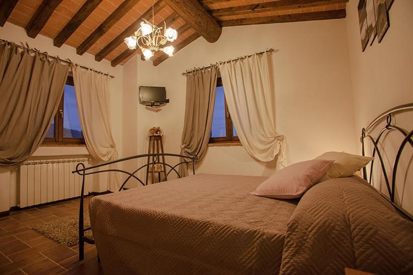 Agriturismo Casa Al Povero โวลแตร์รา ภายนอก รูปภาพ